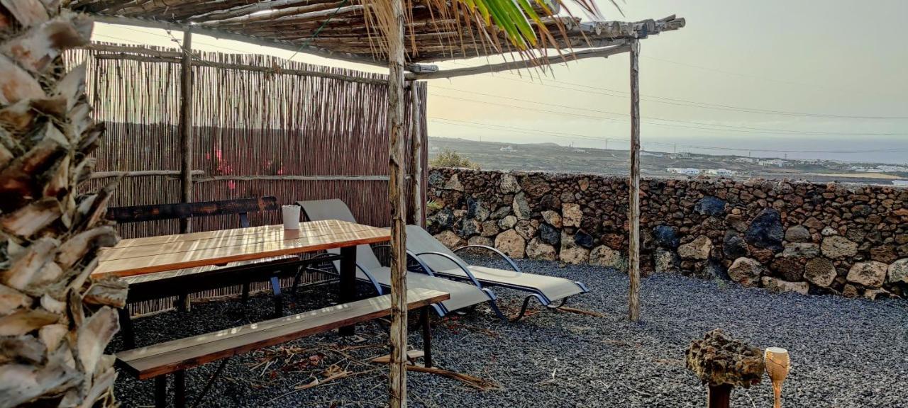 Gemuetliche Holzjurte La Asomada Lanzarote Apartman Tías Kültér fotó