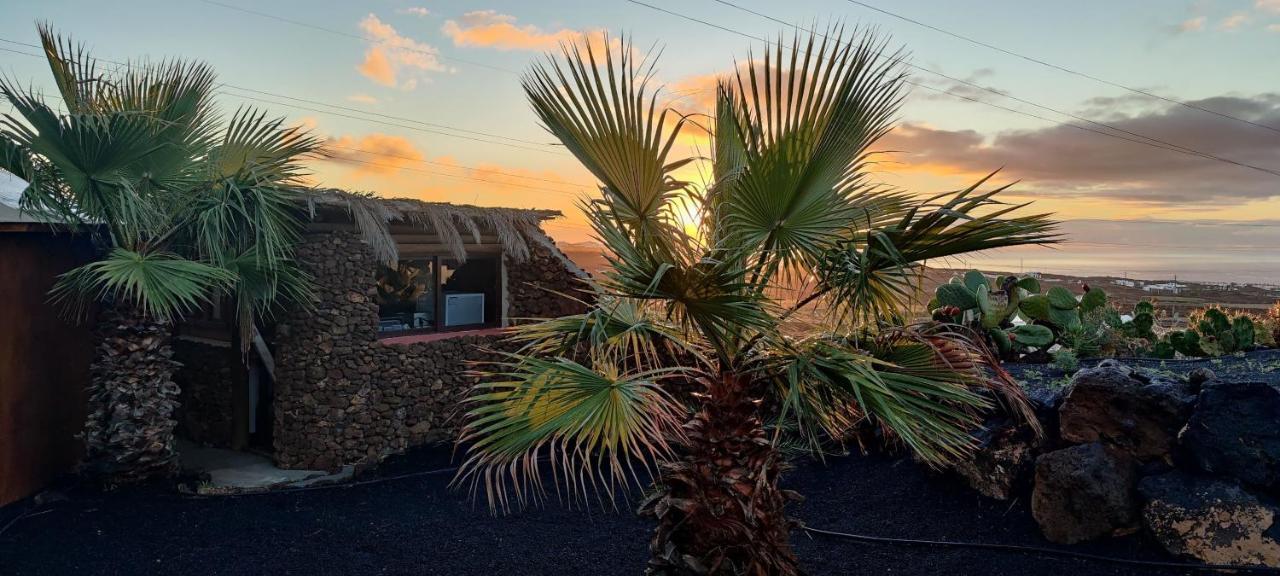 Gemuetliche Holzjurte La Asomada Lanzarote Apartman Tías Kültér fotó